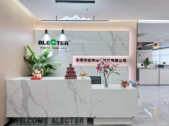 15W Ultra Slim 5000mAh Power Bank Magnetic Wireless Fast Charging 