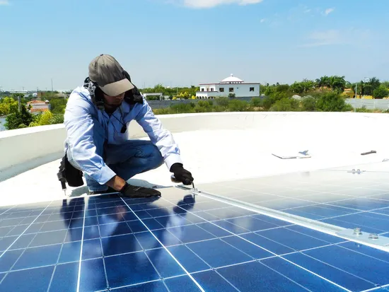 Chinese Factory Half Cell 700W Mono Solar Panel for Home and Industry 